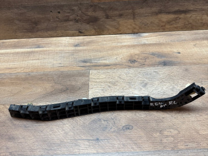 Крепление заднего бампера RE4