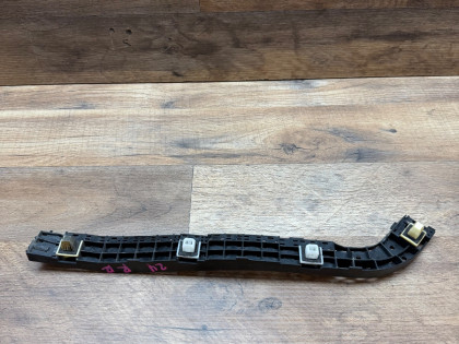 Крепление заднего бампера RE4