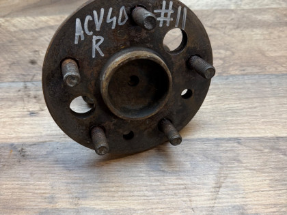 Ступица задняя правая ACV40