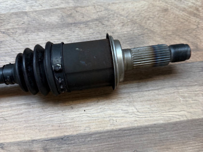 Привод задний правый RE4