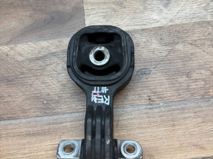 Подушка двс RE4