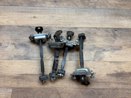 ограничители двери ACV40