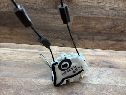 Замок двери задний левый RE4