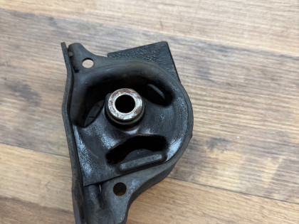 Подушка двс правая CF3