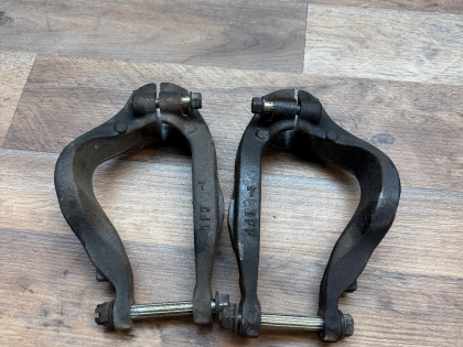 вилки стоек CF3