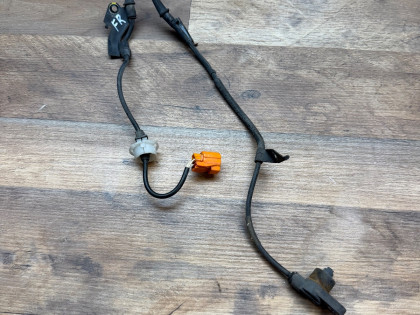 Датчик ABS передний правый CF3