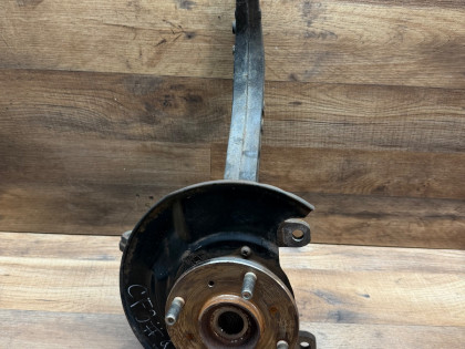 Ступица передняя правая CF3