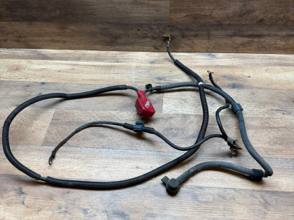 КЛЕММЫ АККУМУЛЯТОРА CF3