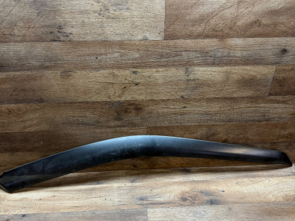 Ветровик правый CF3