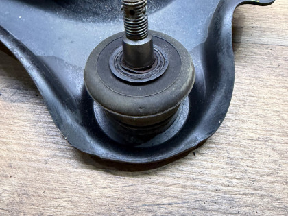 Рычаг передний правый ВЕРХНИЙ HONDA ACCORD CF3 2002