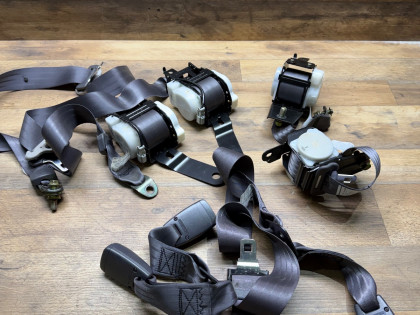 Ремни безопасности