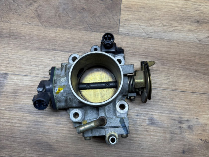 Дроссельная заслонка