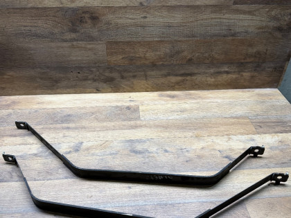 крепление бака