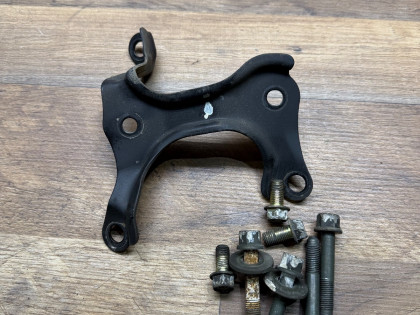 КРЕПЛЕНИЕ РУЛЕВОЙ РЕЙКИ