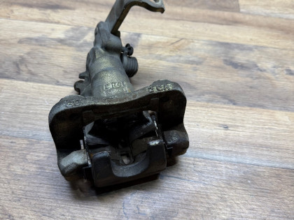 Суппорт задний правый HONDA ACCORD CF3 2002