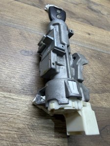 замок зажигания DAIHATSU MIRA E:S LA310S