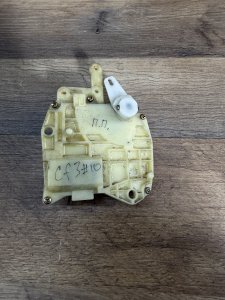 Замок двери передний правый акутатор HONDA ACCORD OEM 72115-S84-A11 CF3 CF4 CF5 CF6 CF7 CL1 CL2 CL3 CH9 2001