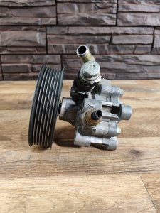 Насос ГУР TOYOTA CAMRY OEM 44310-33150 ACV30 2003