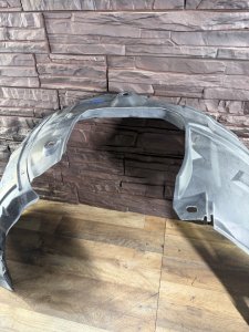 Подкрылок передний правый MAZDA AXELA