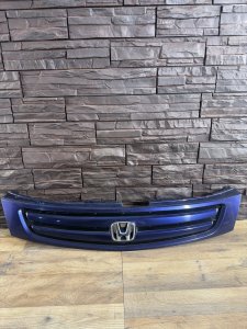 Решетка радиатора HONDA STREAM RN1 2002
