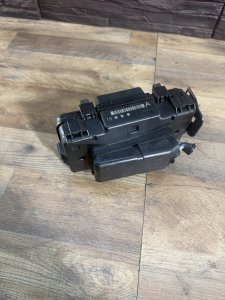 Блок предохранителей HONDA STREAM RN1 2002