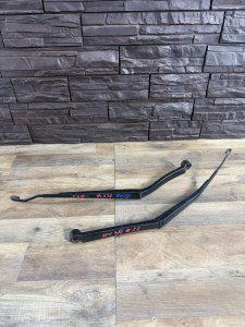 поводки дворников пара TOYOTA CAMRY