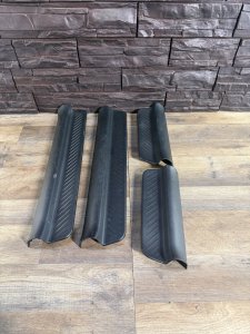 Накладки на пороги комплект MAZDA AXELA OEM B32H665G0B BK5P 2007