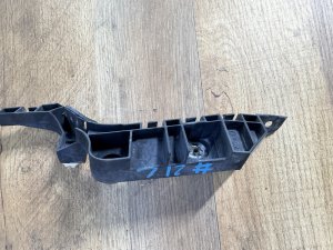 Крепление переднего бампера левое HONDA ACCORD