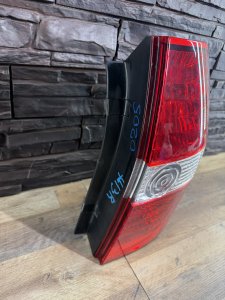 Фонарь задний правый HONDA MDX YD1 2004