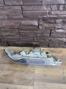 Фара правая HONDA RAFAGA CE4 1994