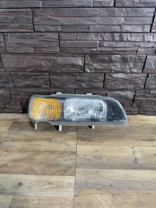 Фара правая HONDA RAFAGA