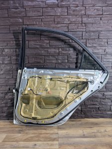 Дверь задняя правая TOYOTA CAMRY ACV30 2004