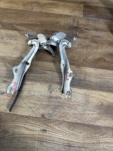 Петли капота MAZDA AXELA
