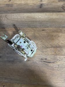 Замок двери задний левый HONDA ODYSSEY RA6 RA7 RA8 RA9 2000