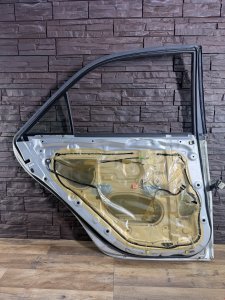 Дверь задняя левая TOYOTA CAMRY ACV30 2004