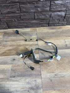 Проводка двери задней левой B32H67210C MAZDA AXELA