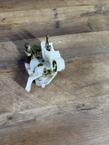 Замок двери задний правый HONDA STREAM RN1 2002