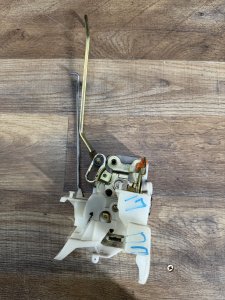 Замок двери передний правый HONDA STREAM RN1 2002