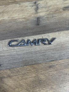 Эмблема багажника camry TOYOTA CAMRY ACV30 2004