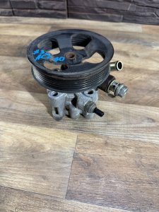 Насос ГУР 44310-06070 44310-06071 44310-33150 TOYOTA CAMRY