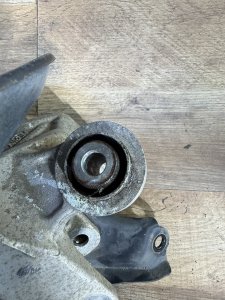 цапфа задняя левая HONDA ACCORD OEM 45255-SEA-000 52215-SEA-E03 CL7 CL9 2006