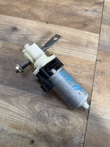 мотор регулировки сидень TOYOTA CAMRY OEM 8582033020 43944010080 1620006861 ACV30 2004