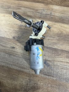 мотор регулировки сидень TOYOTA CAMRY OEM 8582033020 43944010080 1620006861 ACV30 2004