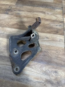 Кронштейн компрессора кондиционера HONDA RAFAGA OEM 38930-PV3-000 38930-PV3-010 CE4 1994