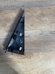 Треугольник двери уголок левый HONDA STREAM RN1 2002
