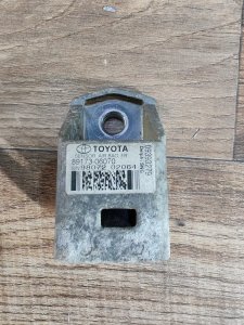 Датчик удара 89173-06070 TOYOTA CAMRY