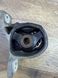 Подушка двигателя передняя HONDA STREAM OEM 50840-S5A-990 RN1 2002