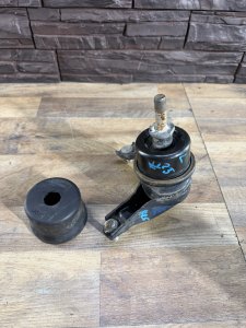 подушка двигателя левая 12372-28020 TOYOTA CAMRY
