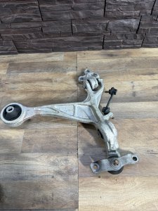 Рычаг передний нижний правый HONDA LEGEND OEM 51350-SZS-H01 KB2 KB1 2012