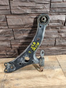 Рычаг передний нижний левый 48069-33050 TOYOTA CAMRY